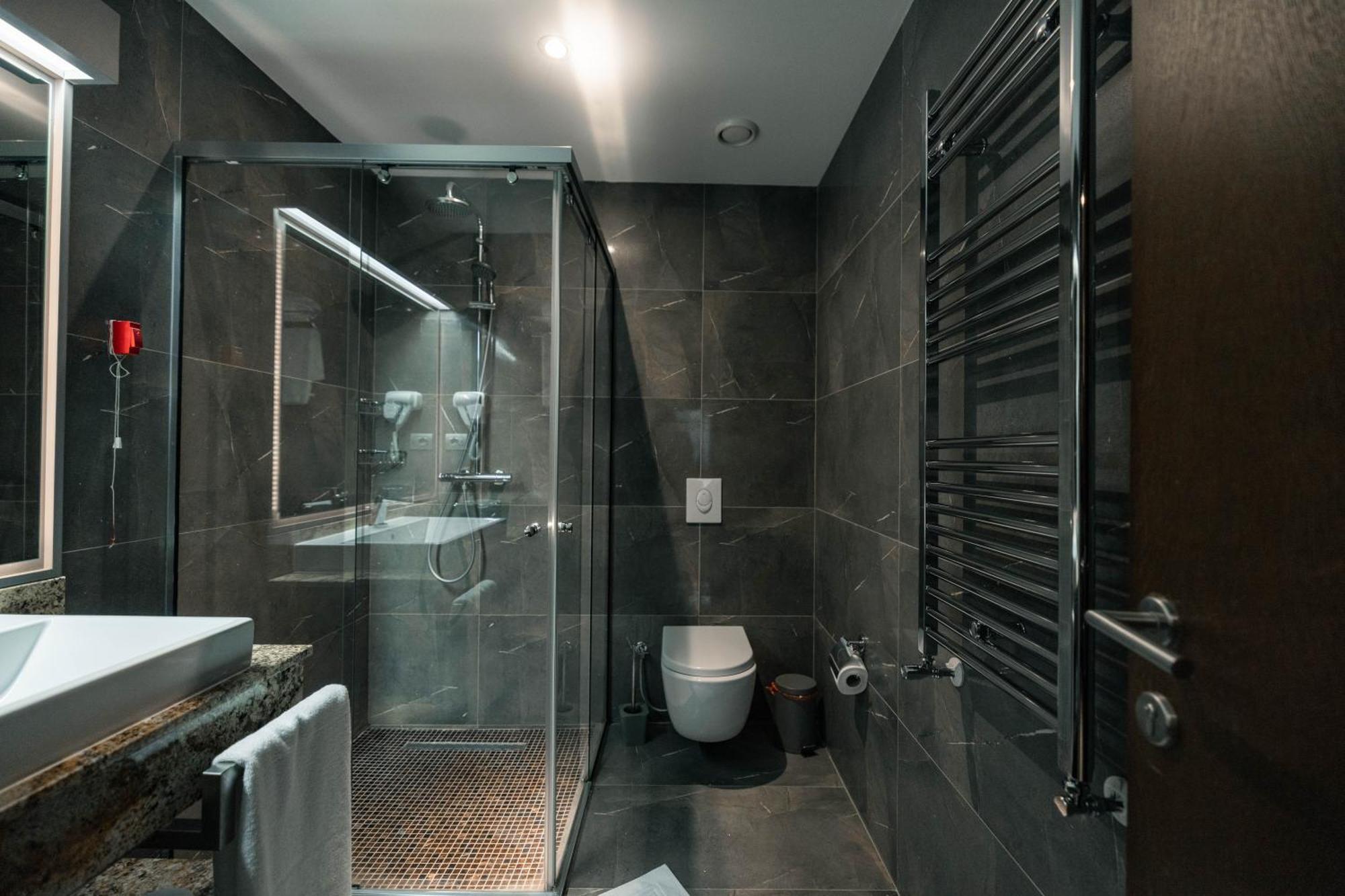 Hotel Prishtina Pristina Esterno foto