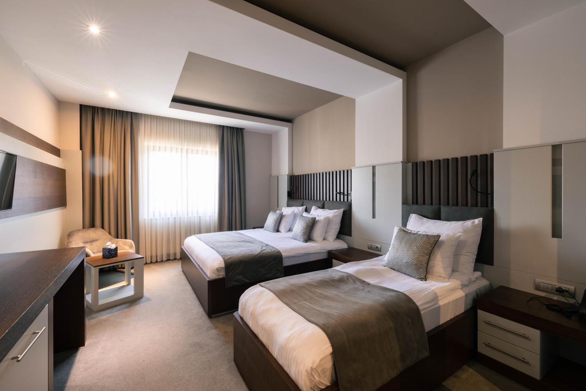 Hotel Prishtina Pristina Esterno foto